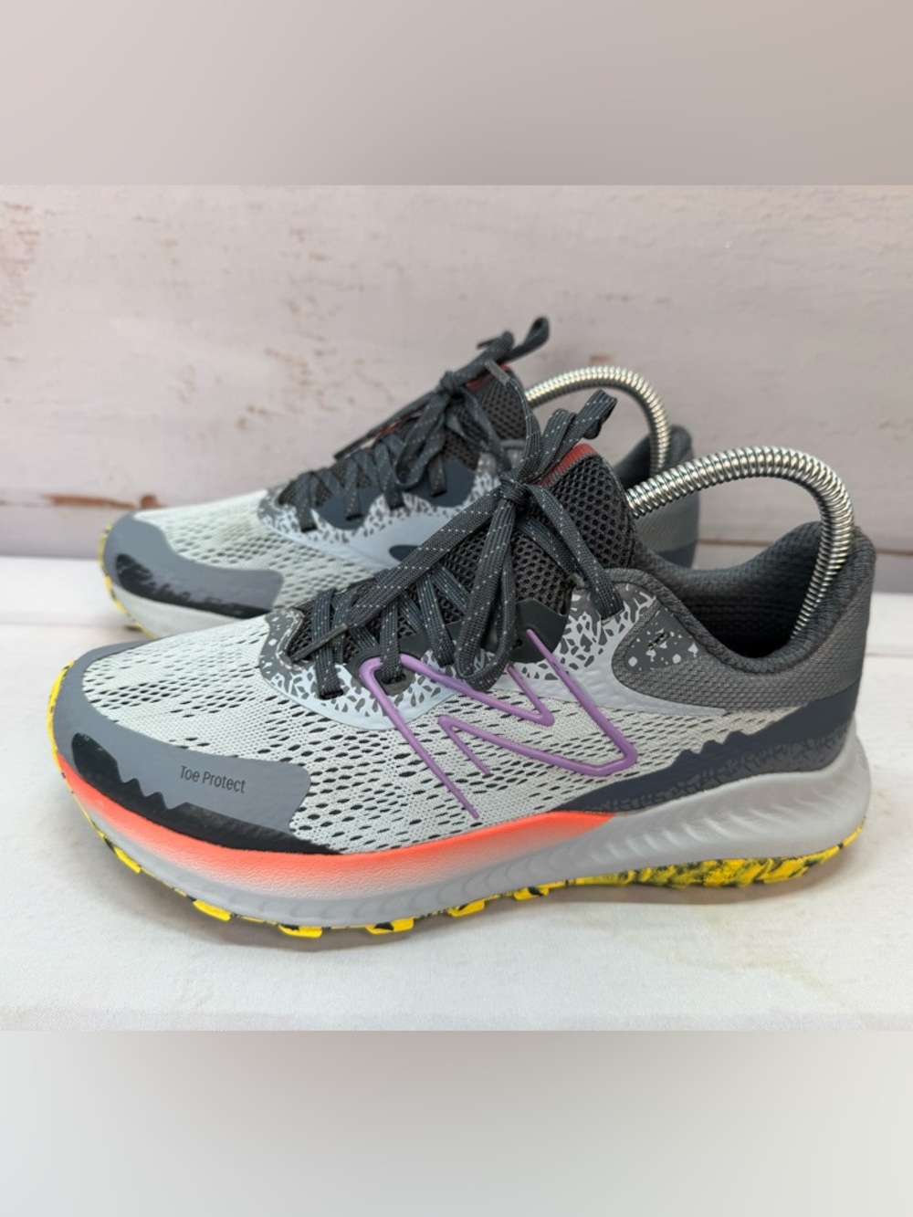 New Balance Nitrel V5 Women’s Trail Running Shoes Blue Sz 8.5 WTNTRLG5 Sneakers